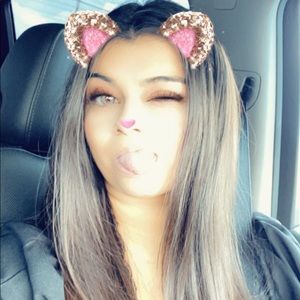 Meet your Posher, Clarissa